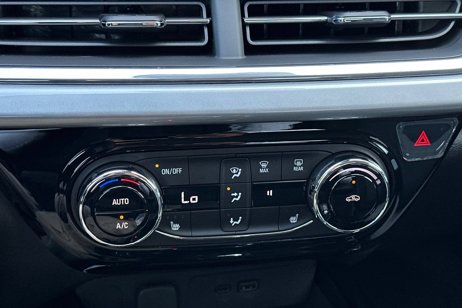 New 2026 Chevrolet Trax LT w/ Driver Confidence Package FWD image 20