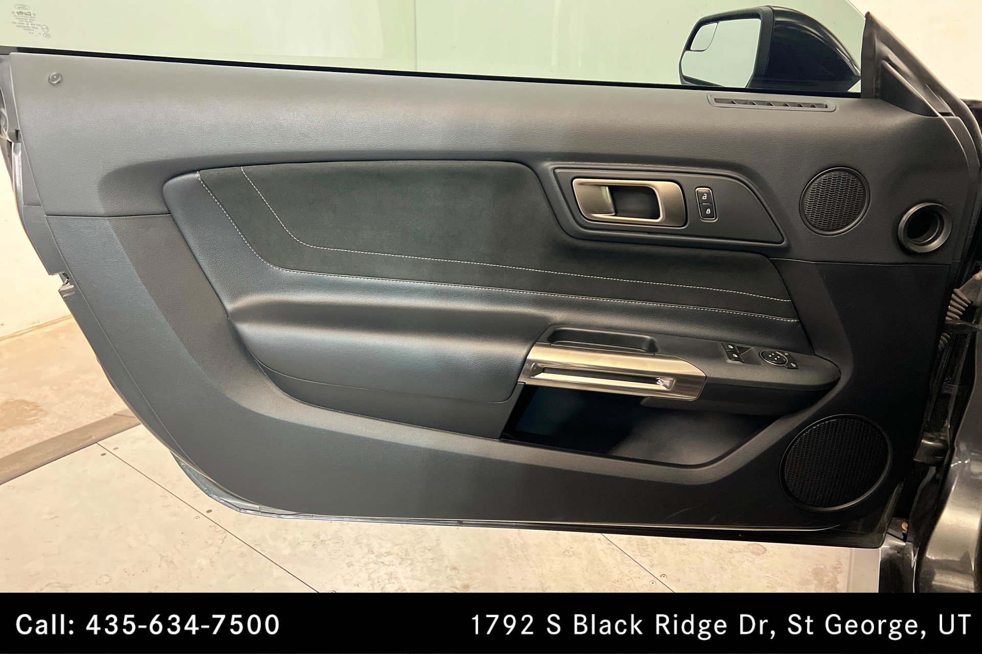 Used 2017 Ford Mustang Shelby GT350 image 14