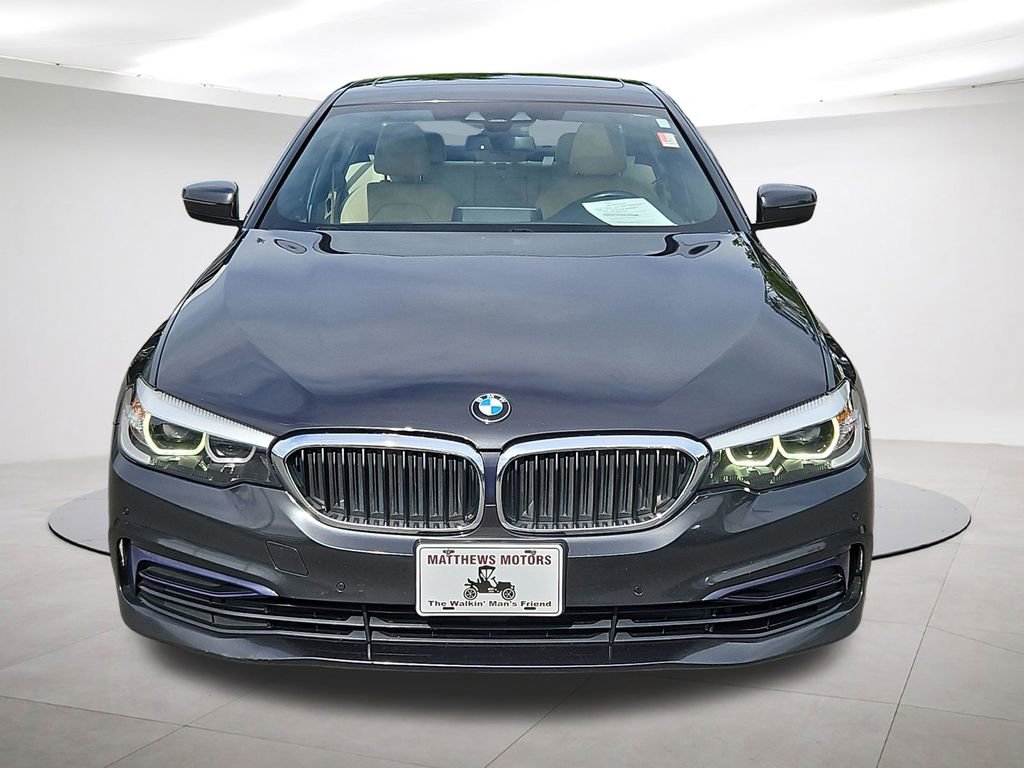 Used 2019 BMW 530i xDrive w/ Convenience Package AWD/4WD image 2