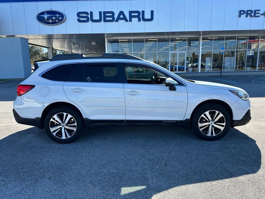 Used 2018 Subaru Outback 2.5i Limited image 2