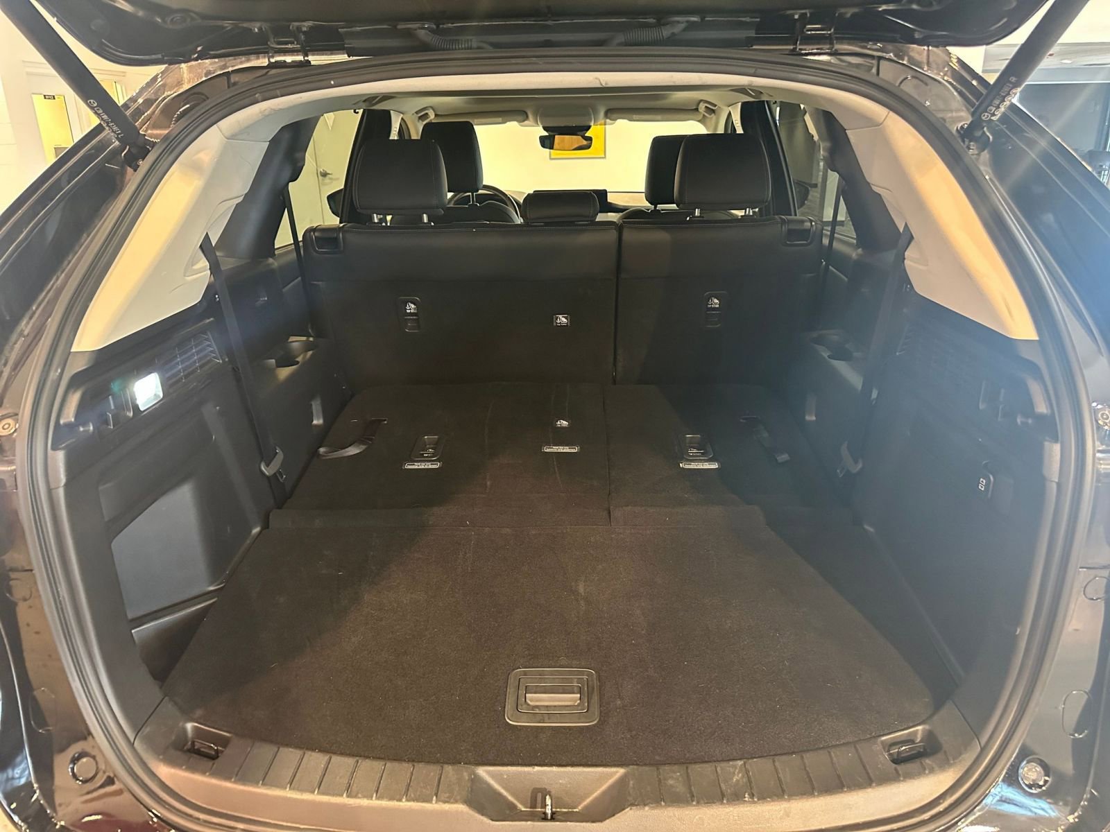 Used 2025 MAZDA CX-90 3.3 Turbo w/ Preferred Package image 33