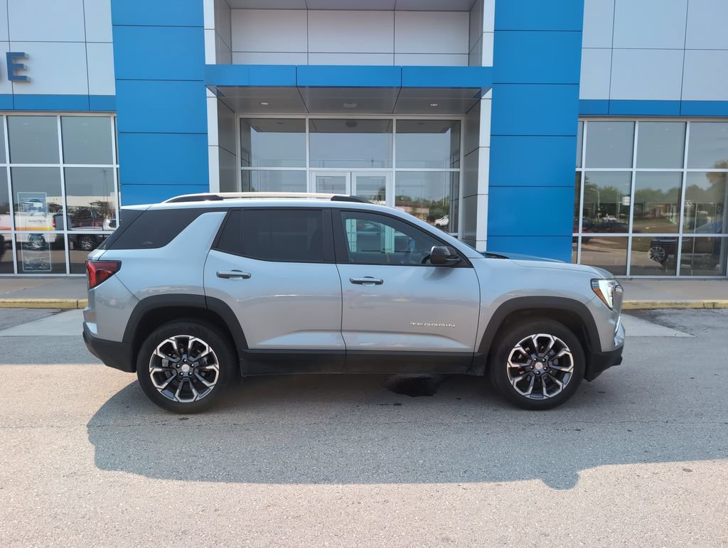 Used 2025 GMC Terrain Elevation w/ Elevation Premium Package