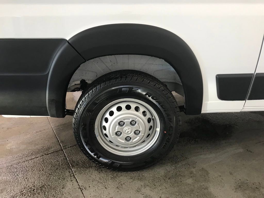 New 2024 RAM ProMaster 2500 w/ Convenience Group image 34