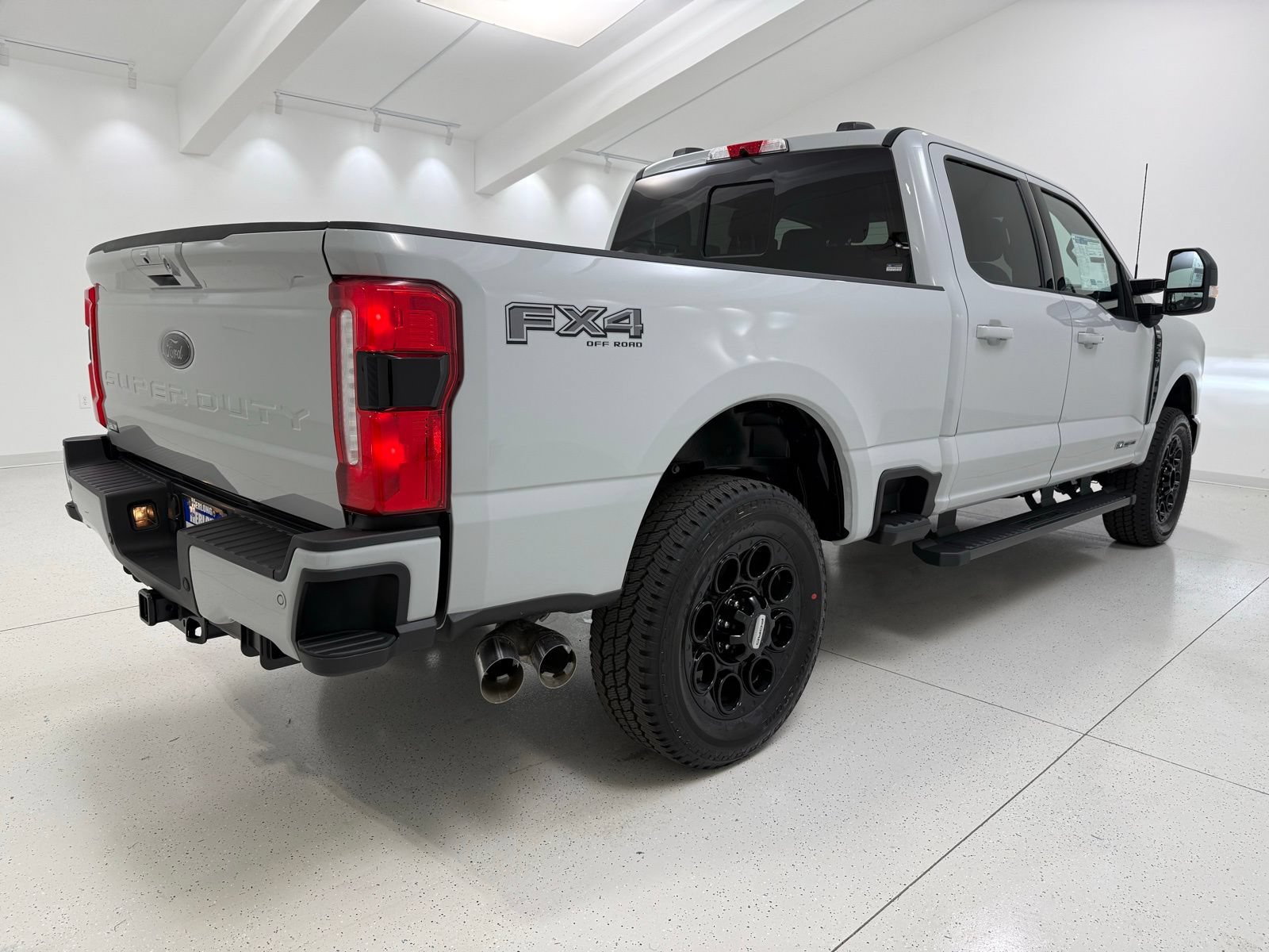 New 2026 Ford F250 Lariat w/ Black Appearance Package AWD/4WD image 8