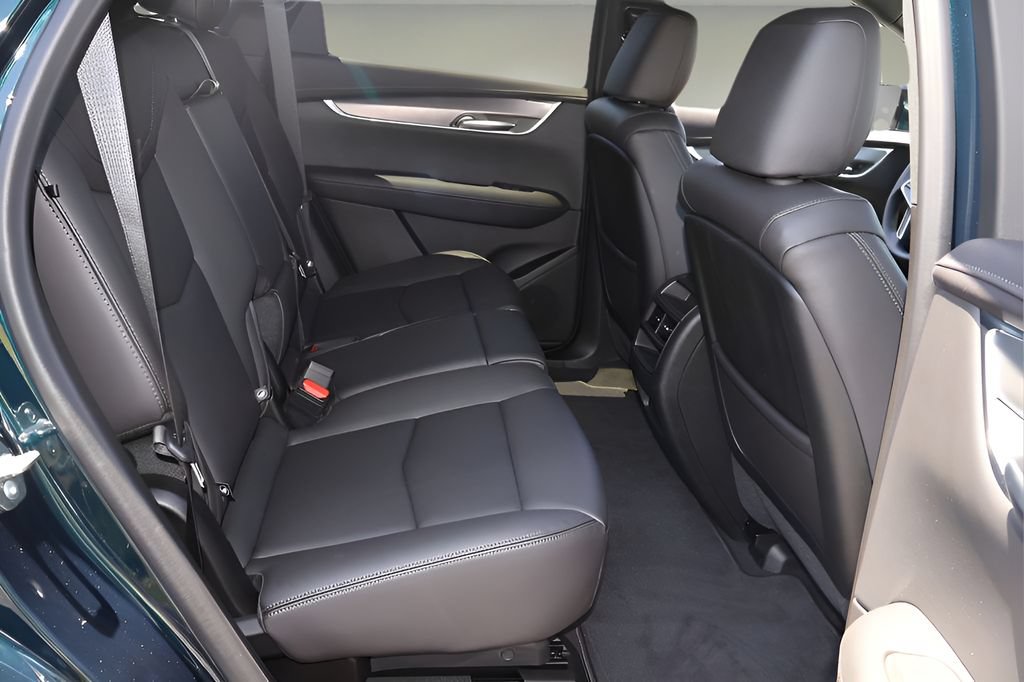 Certified 2026 Cadillac XT5 Luxury FWD image 18
