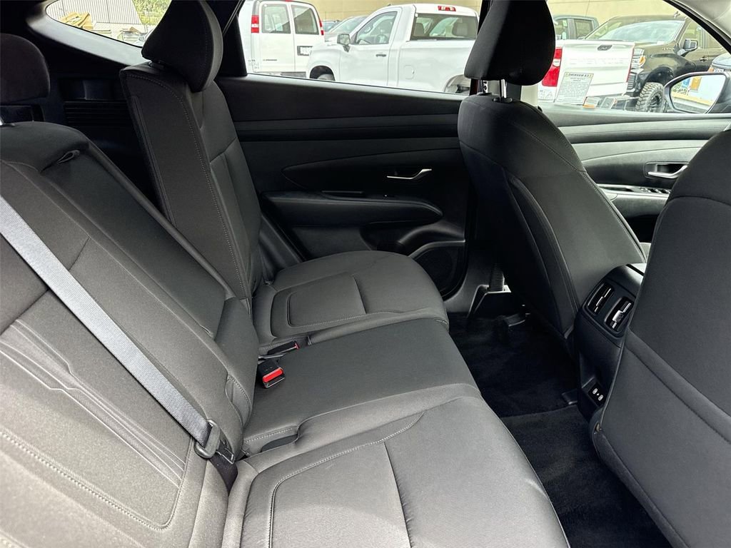 Used 2025 Hyundai Tucson SEL FWD image 24