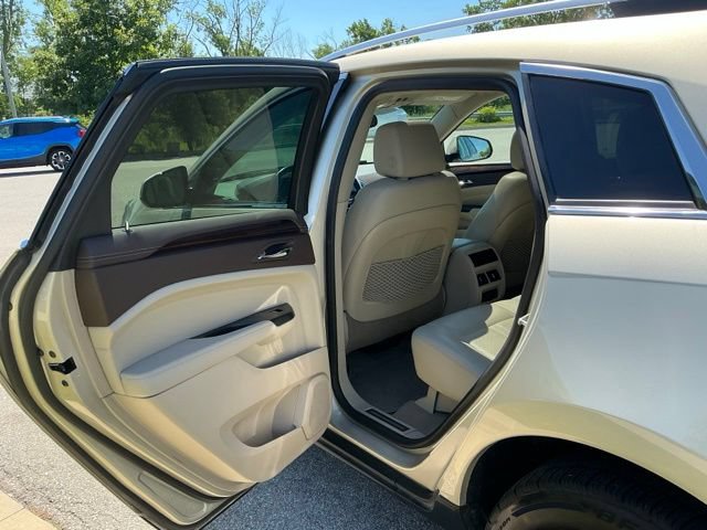 Used 2014 Cadillac SRX Luxury FWD image 16