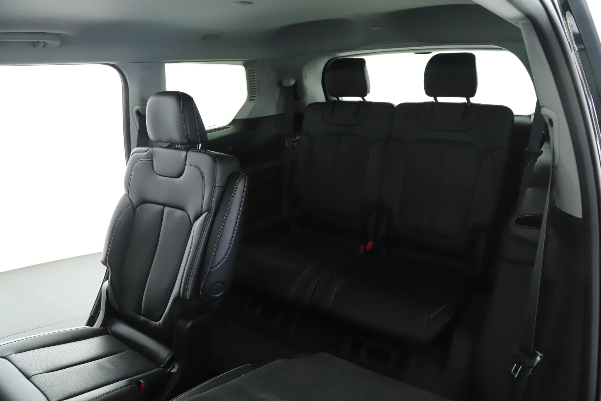 Used 2023 Jeep Grand Cherokee L Limited w/ Luxury Tech Group II image 6