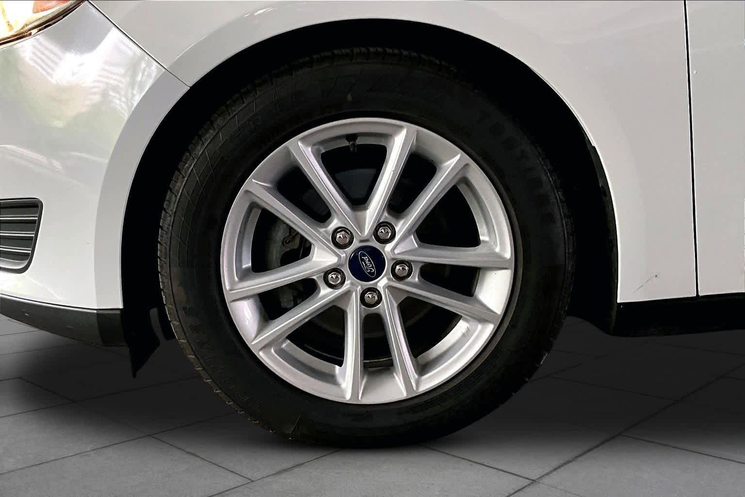 Used 2017 Ford Focus SE FWD image 10