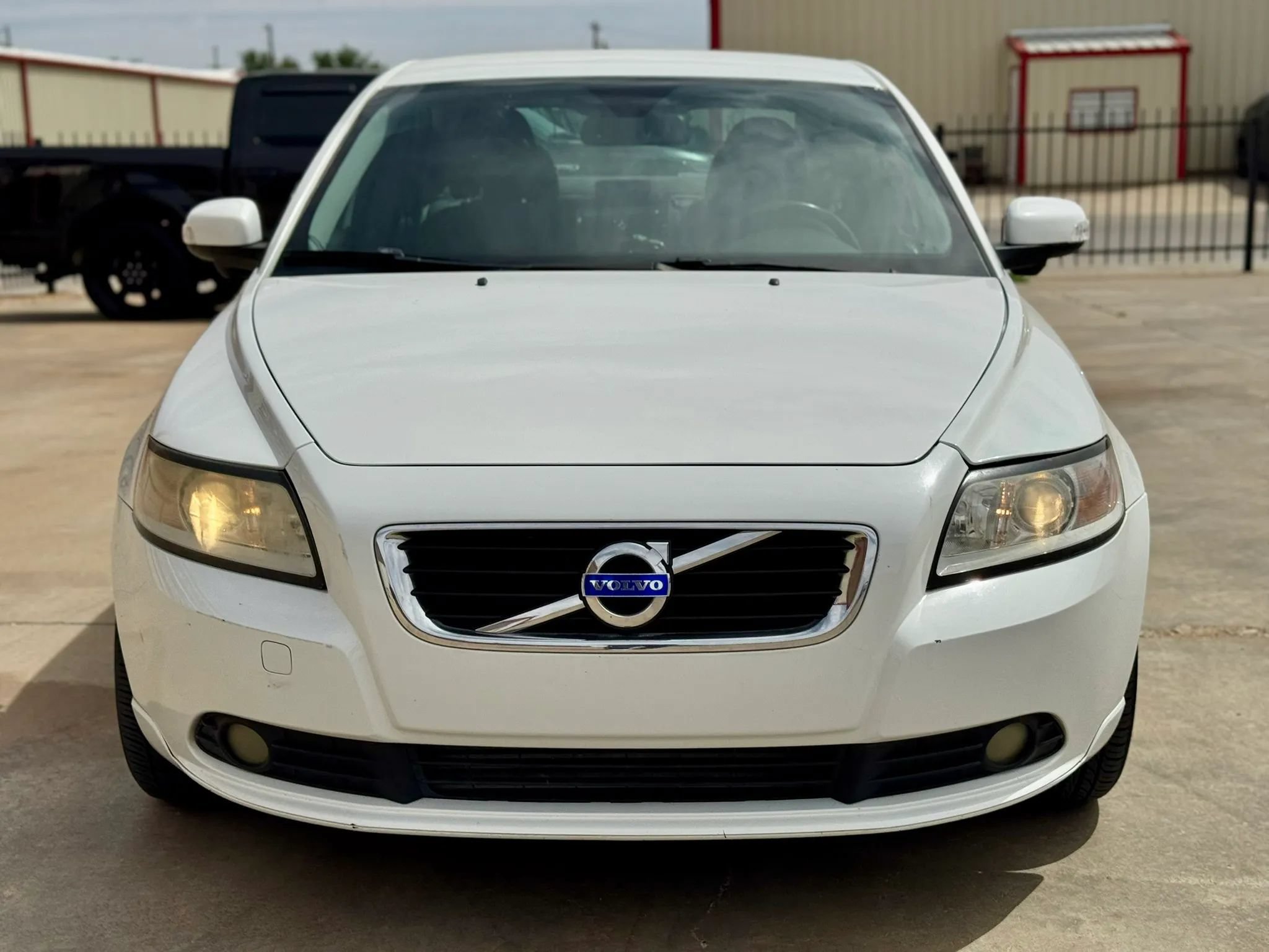 Used 2011 Volvo S40 T5 FWD image 2