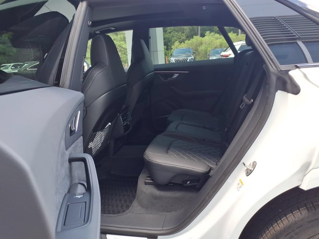 New 2026 Audi SQ8 Premium Plus AWD/4WD image 19