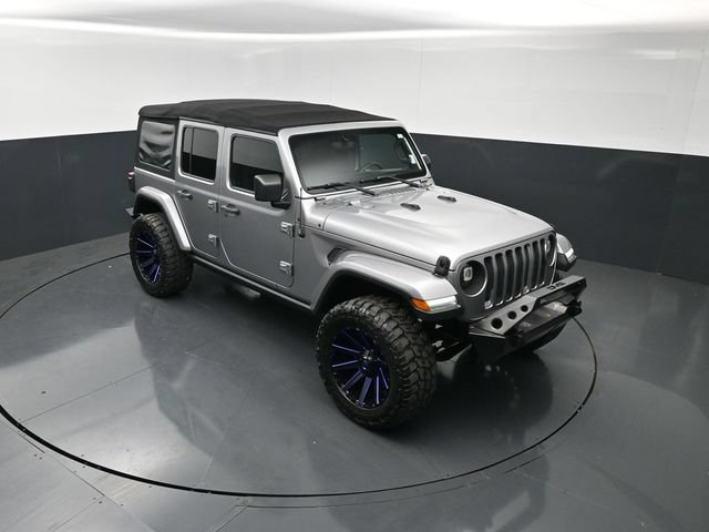 Used 2019 Jeep Wrangler Unlimited Sahara AWD/4WD image 19