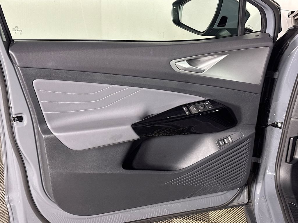 Certified 2025 Volkswagen ID.4 Pro S image 10