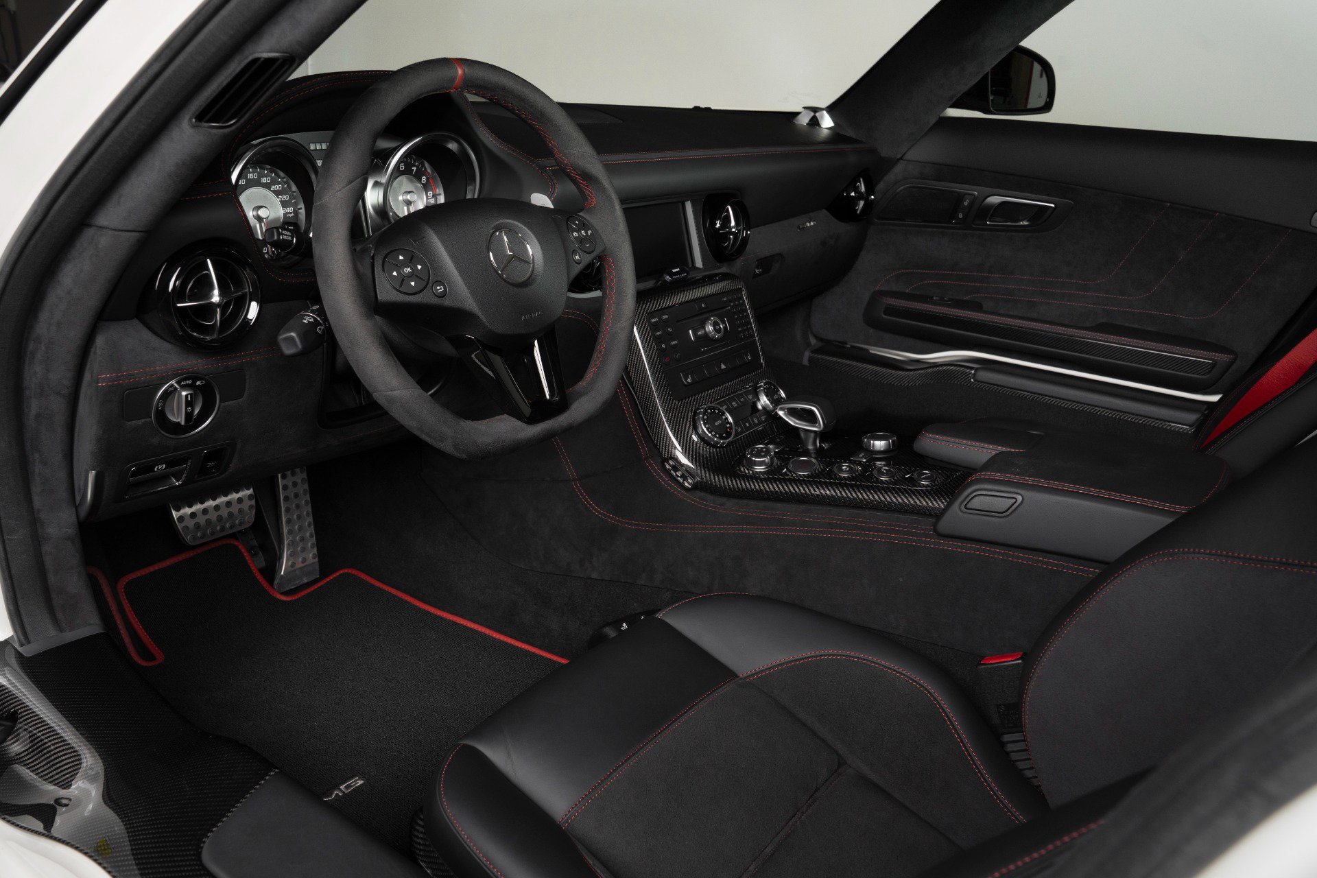 Used 2014 Mercedes-Benz SLS AMG Black Series image 20