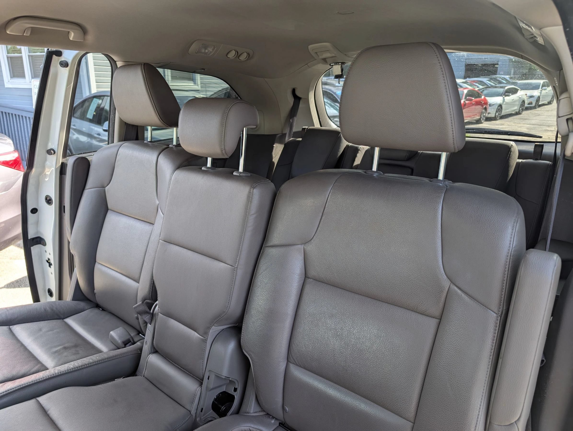 Used 2016 Honda Odyssey Touring Elite image 17