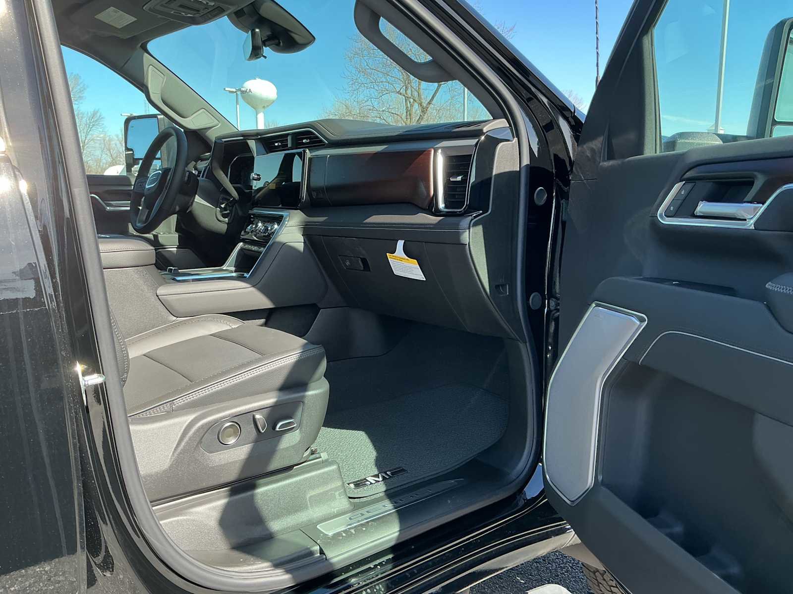 New 2026 GMC Sierra 2500 Denali w/ Technology Package image 25