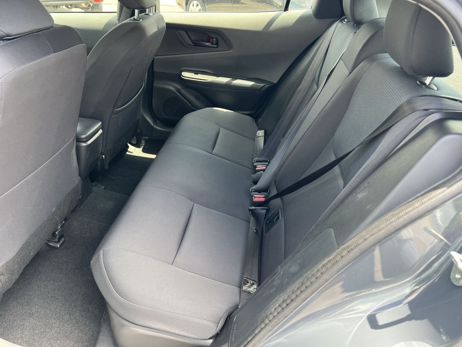 Used 2025 Toyota Prius LE FWD image 25