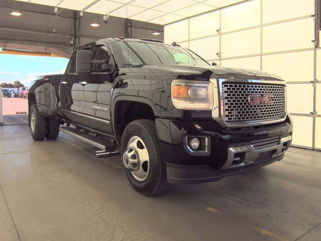 Used 2015 GMC Sierra 3500 Denali image 1