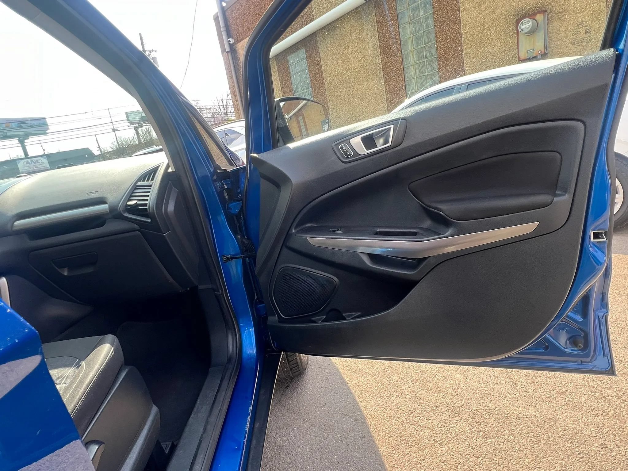 Used 2019 Ford EcoSport SE w/ SE Convenience Package AWD/4WD image 32