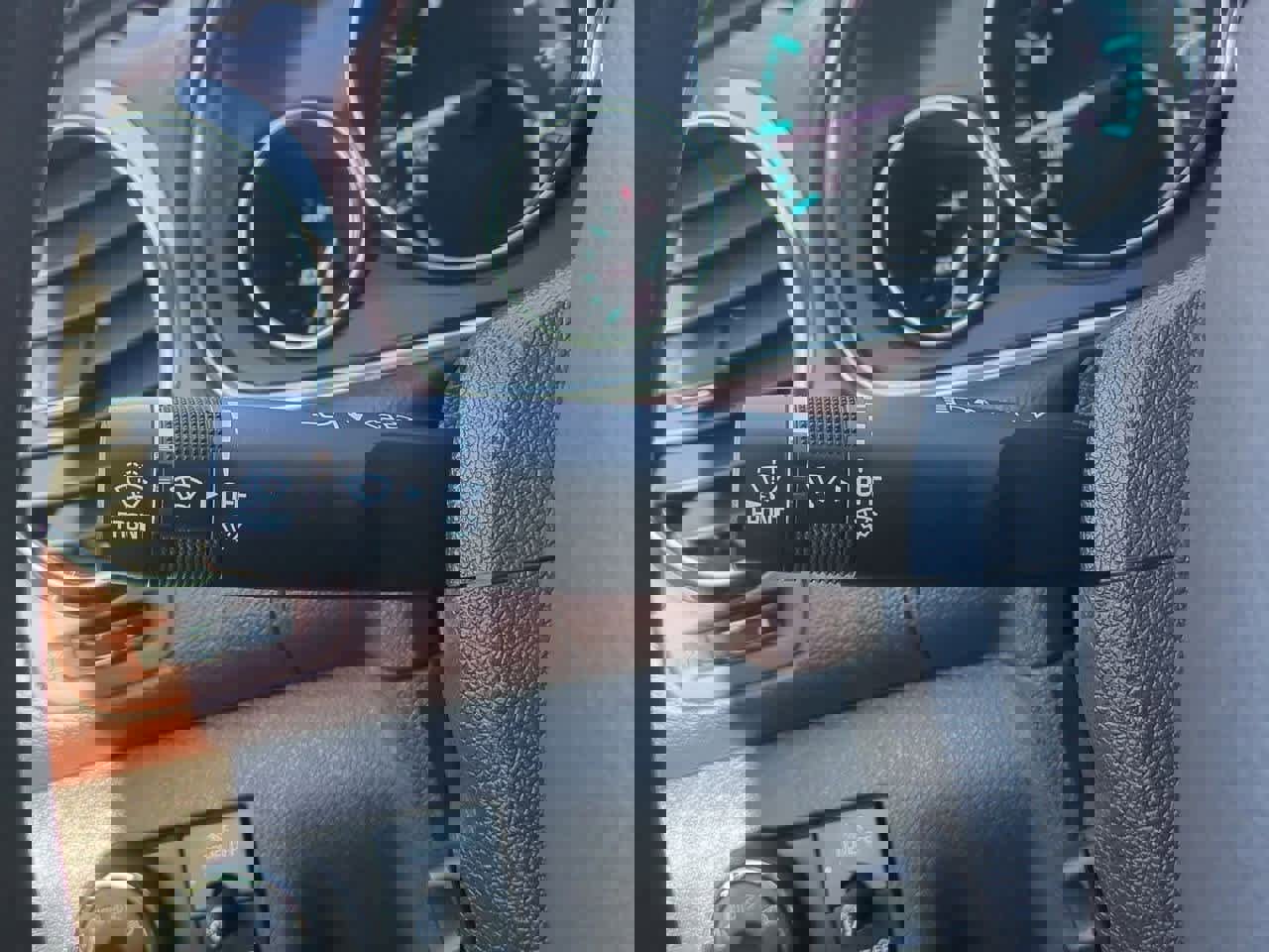 Used 2014 Buick Enclave Premium w/ Trailering Provision Package image 28