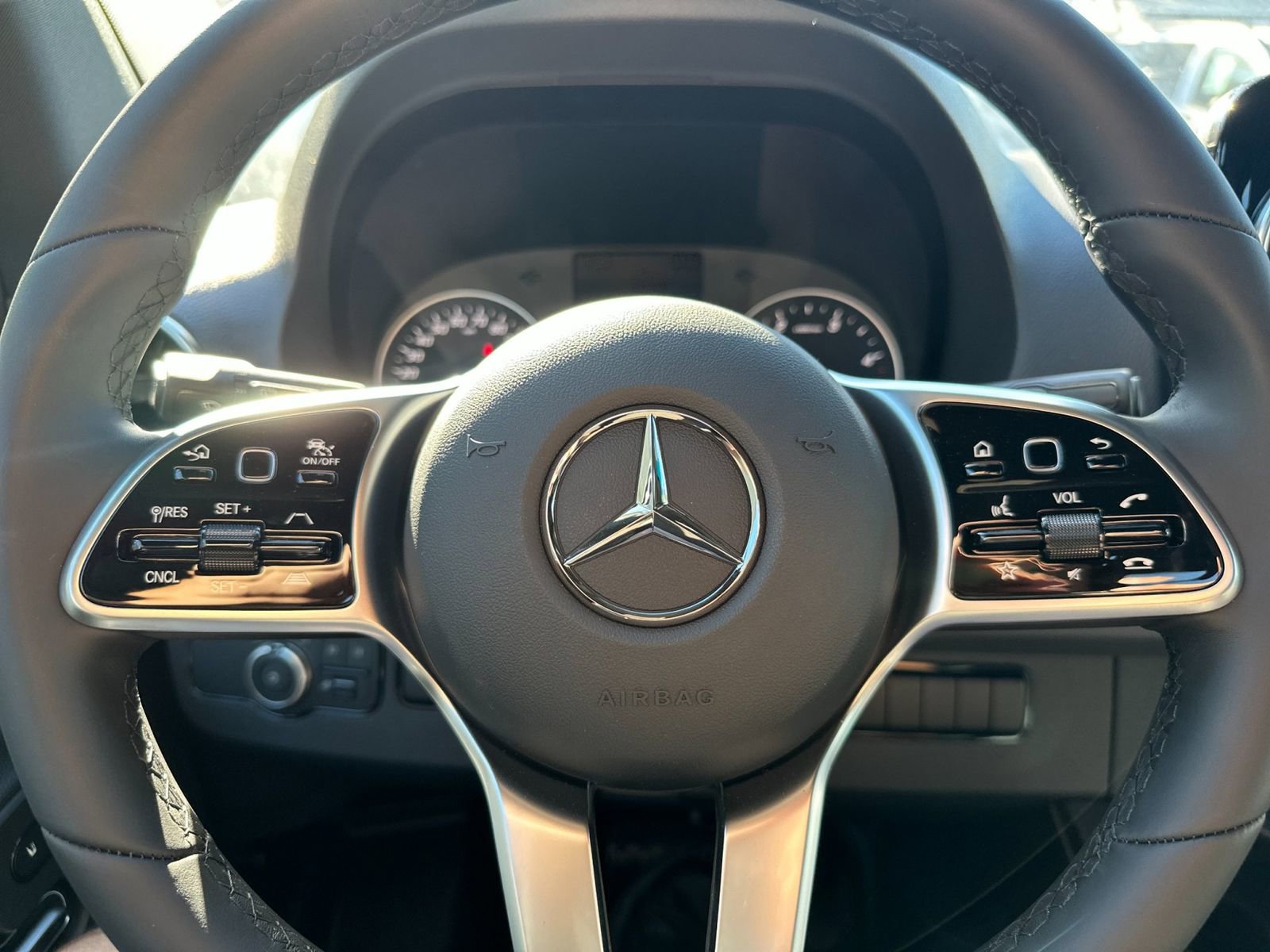 Used 2024 Mercedes-Benz Sprinter 2500 image 26