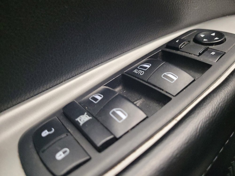 Used 2020 Dodge Journey SE w/ SE Popular Equipment Group image 27