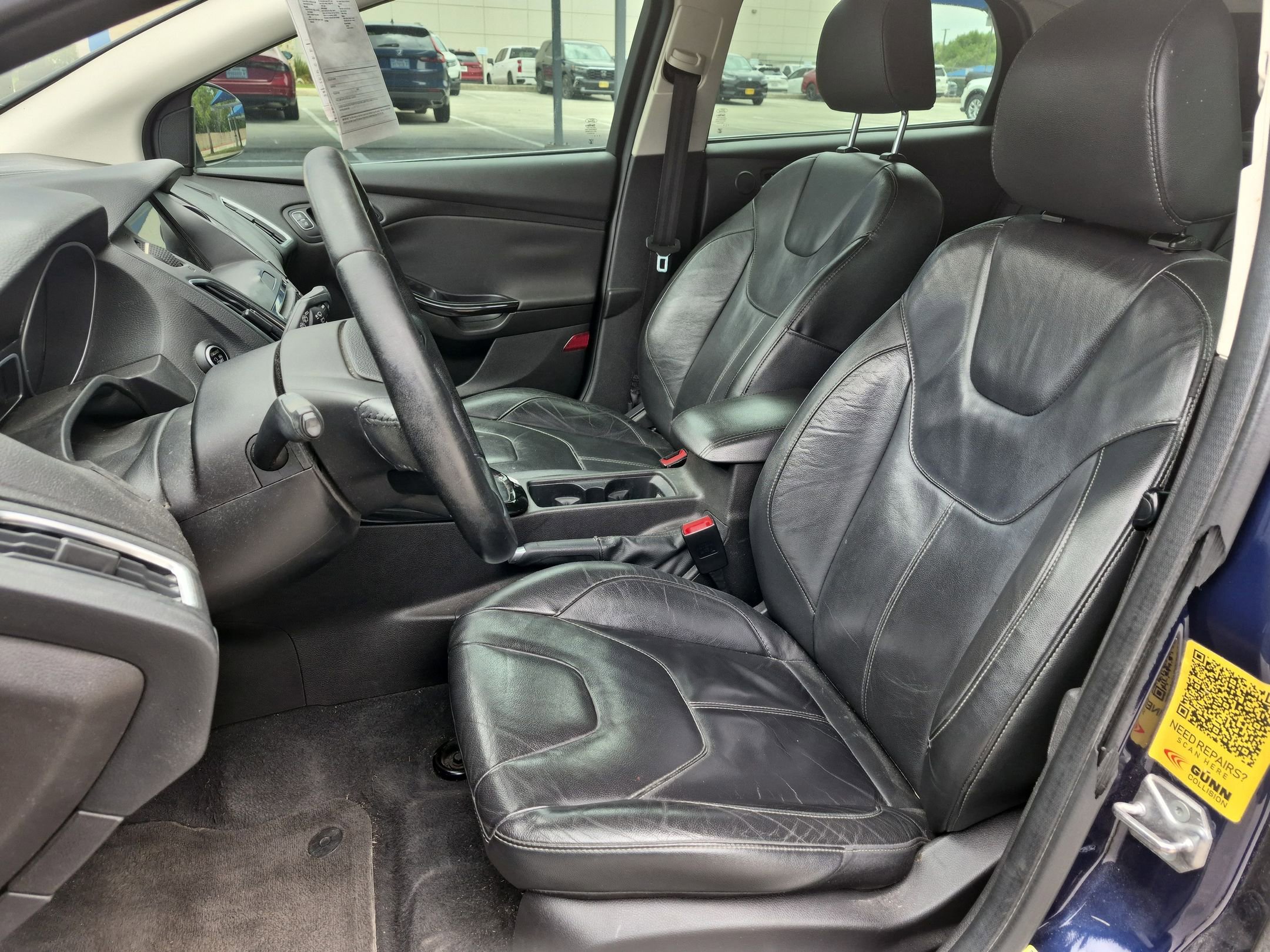 Used 2016 Ford Focus Titanium w/ Titanium Technology Package FWD image 5