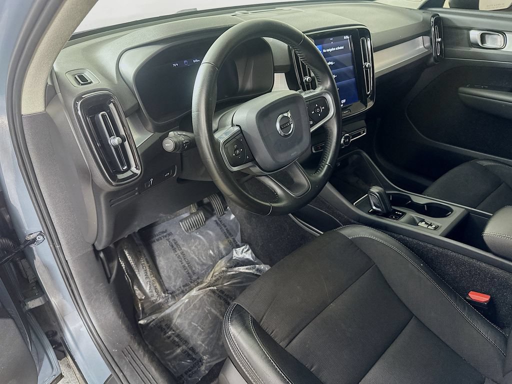 Used 2020 Volvo XC40 T5 Momentum AWD/4WD image 19