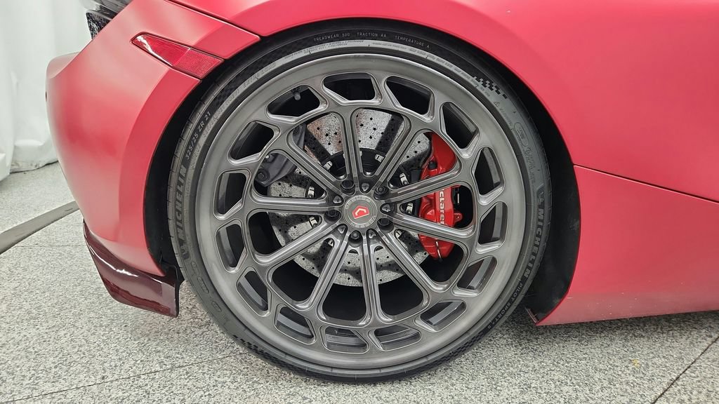 Used 2018 McLaren 720S Performance RWD image 26