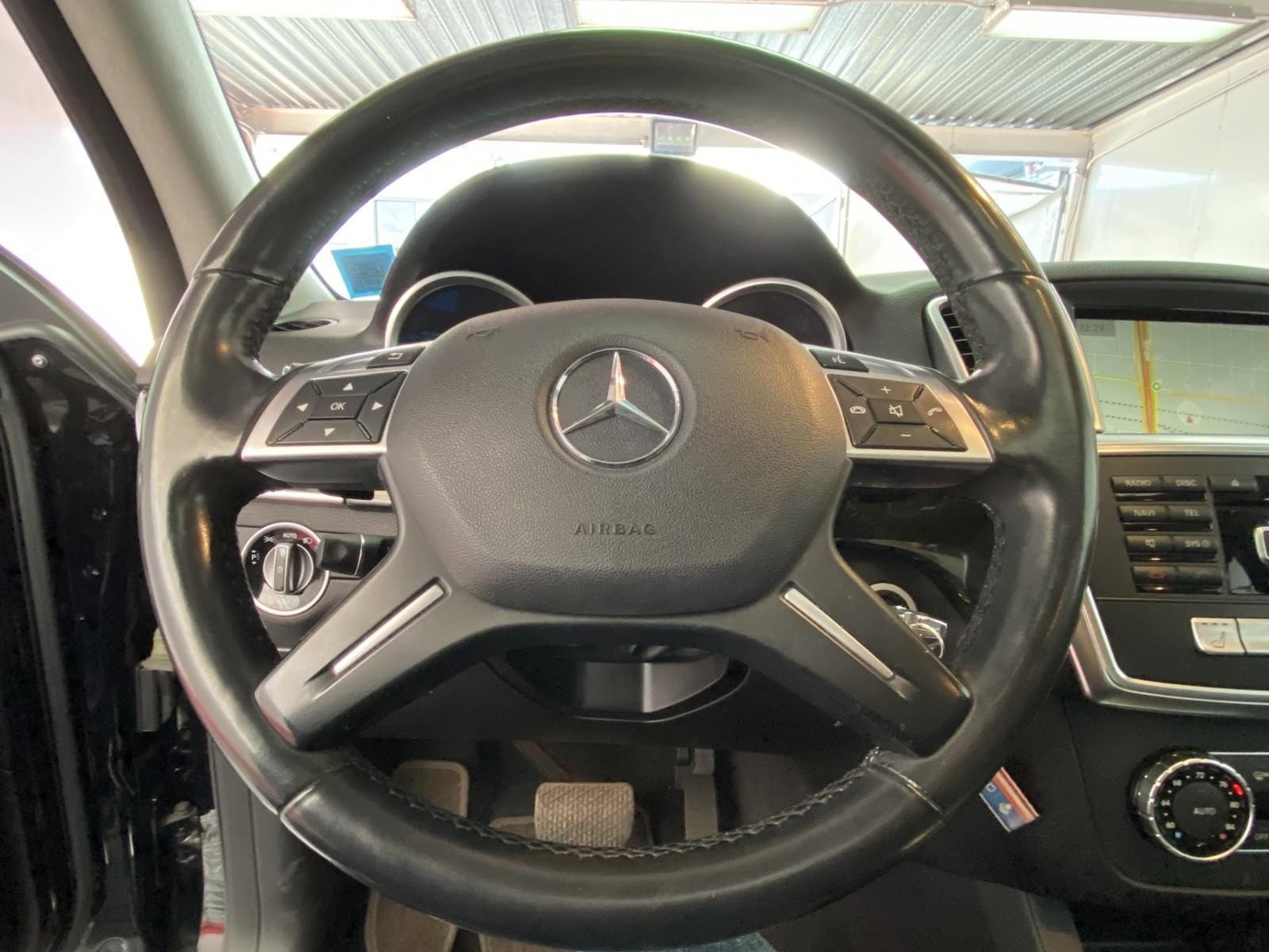 Used 2015 Mercedes-Benz ML 350 4MATIC image 26