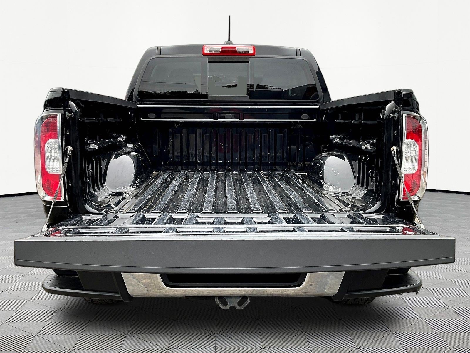 Used 2016 GMC Canyon SLT w/ LPO, Gearon Bar Package RWD image 7
