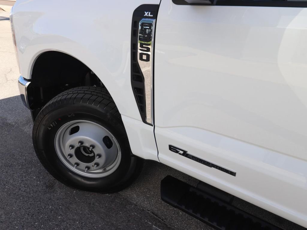 New 2026 Ford F350 XL w/ XL Driver Assist Package AWD/4WD image 4