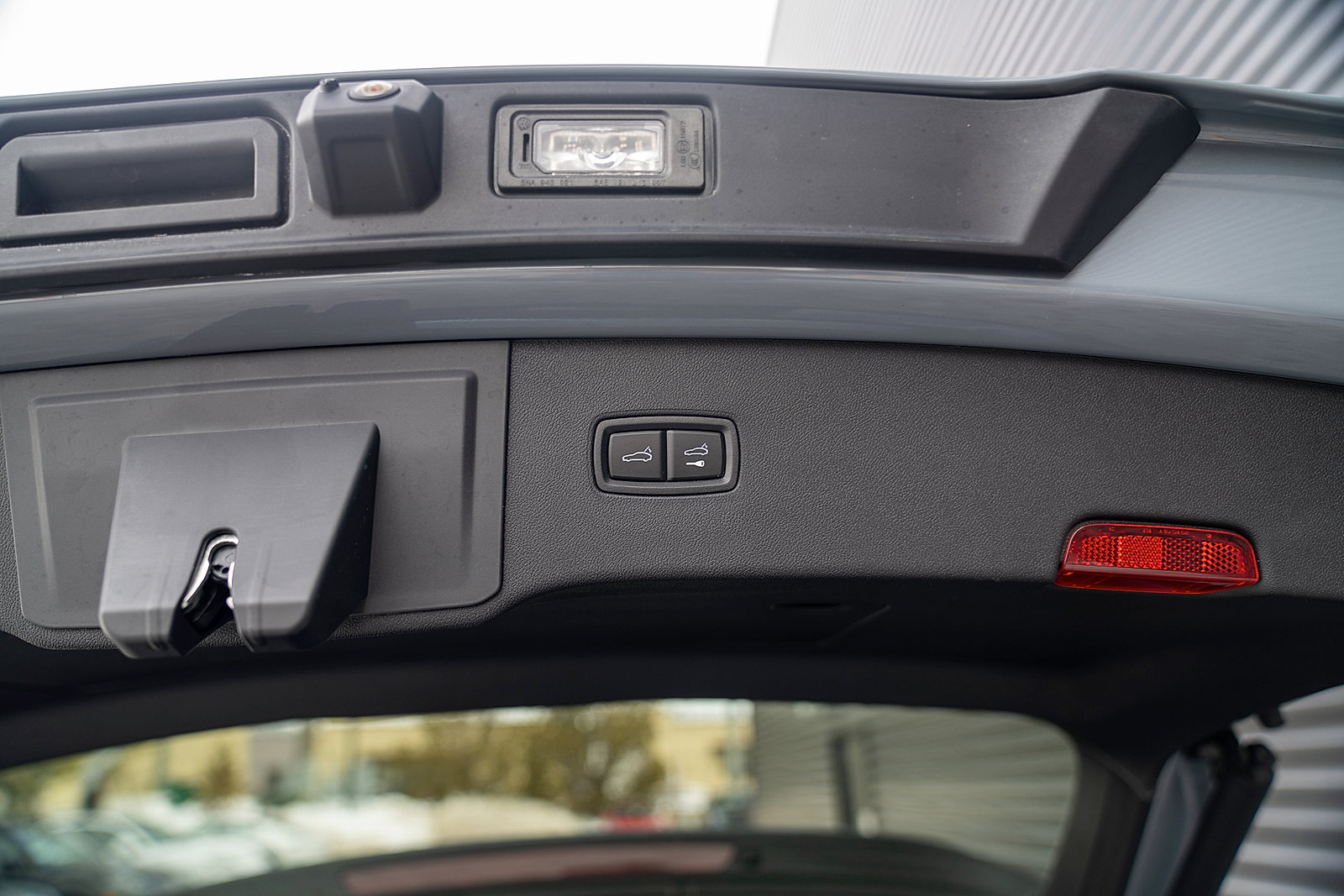 Certified 2025 Porsche Cayenne image 23