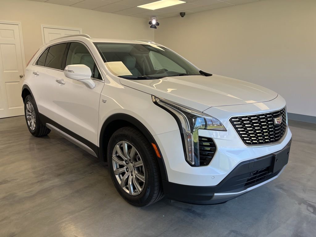 Certified 2023 Cadillac XT4 Premium Luxury image 1