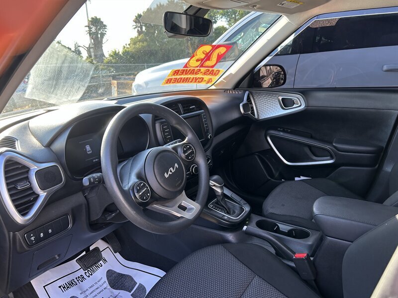 Used 2023 Kia Soul LX FWD image 37