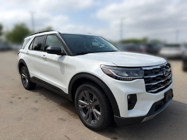 New 2026 Ford Explorer Active w/ Active Comfort Package AWD/4WD image 3