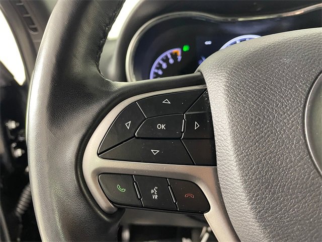 Used 2021 Jeep Grand Cherokee Laredo image 11