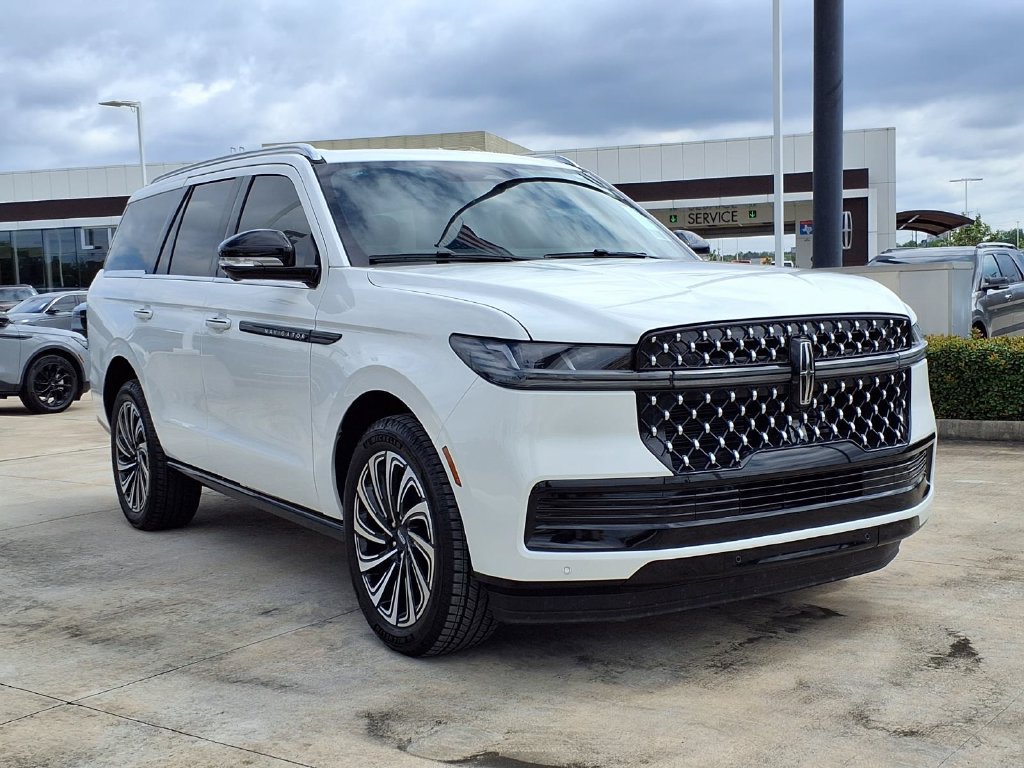 Used 2026 Lincoln Navigator Black Label AWD/4WD image 7