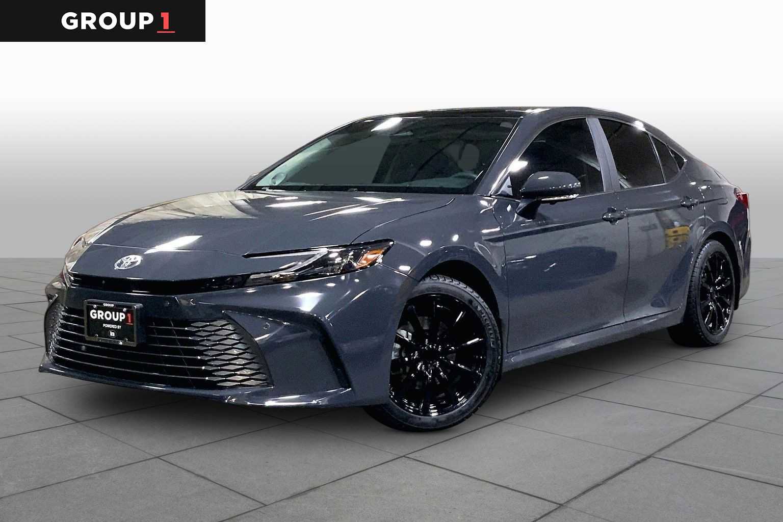 Used 2025 Toyota Camry XLE w/ Premium Plus Package image 1