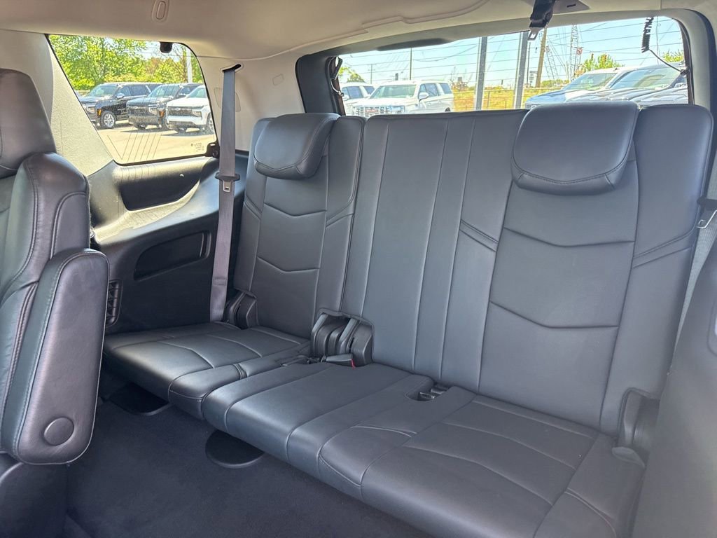 Used 2018 Cadillac Escalade Premium Luxury AWD/4WD image 14
