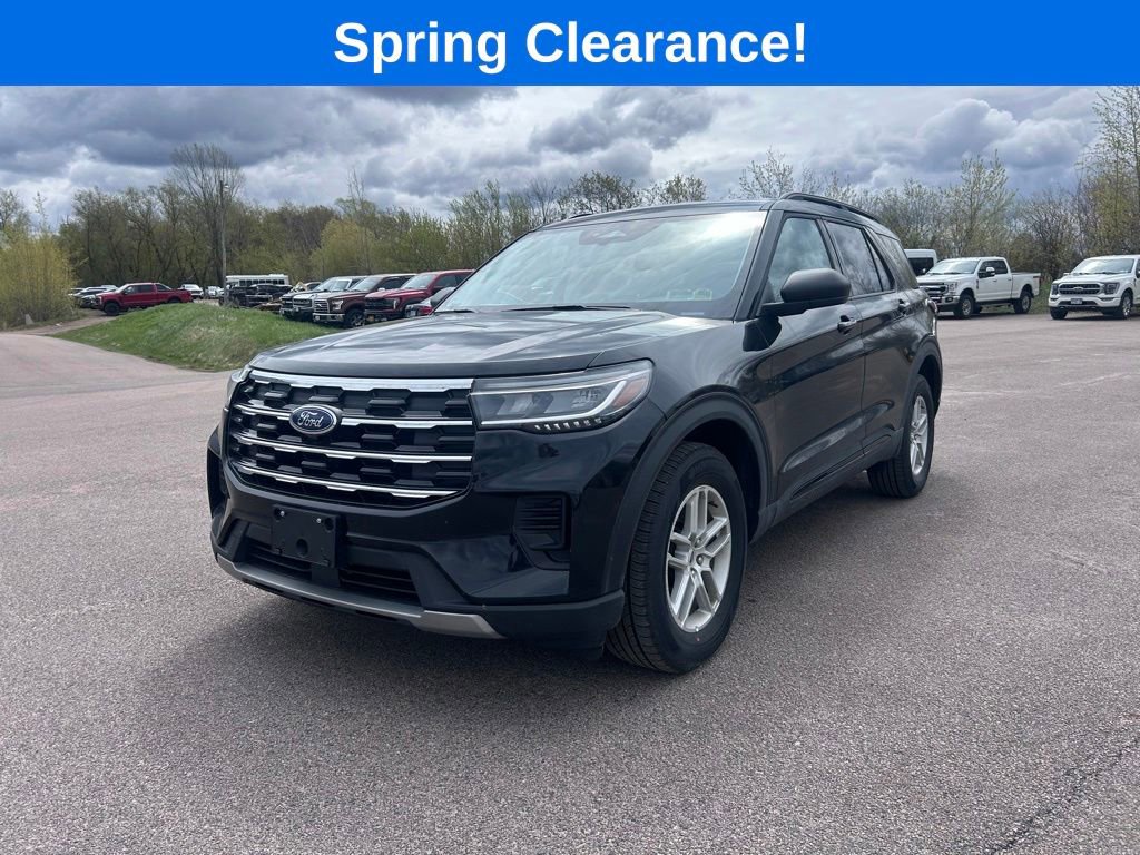 Used 2026 Ford Explorer Active AWD/4WD image 9
