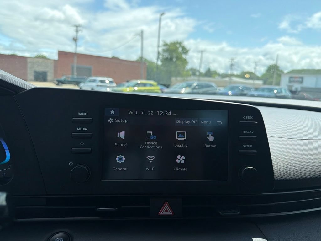 Certified 2025 Hyundai Elantra Sport FWD image 21