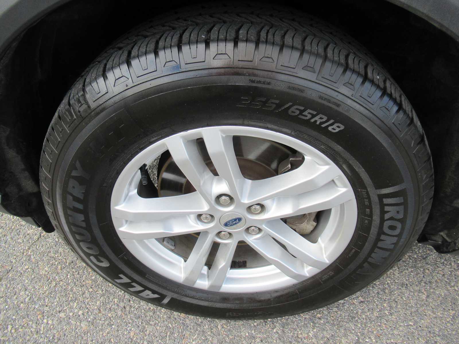 Used 2020 Ford Explorer XLT w/ Equipment Group 202A RWD image 11