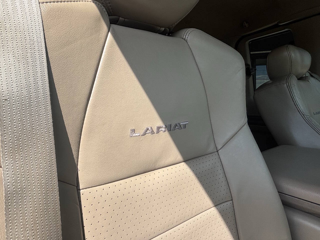 Used 2001 Ford F350 Lariat AWD/4WD image 26