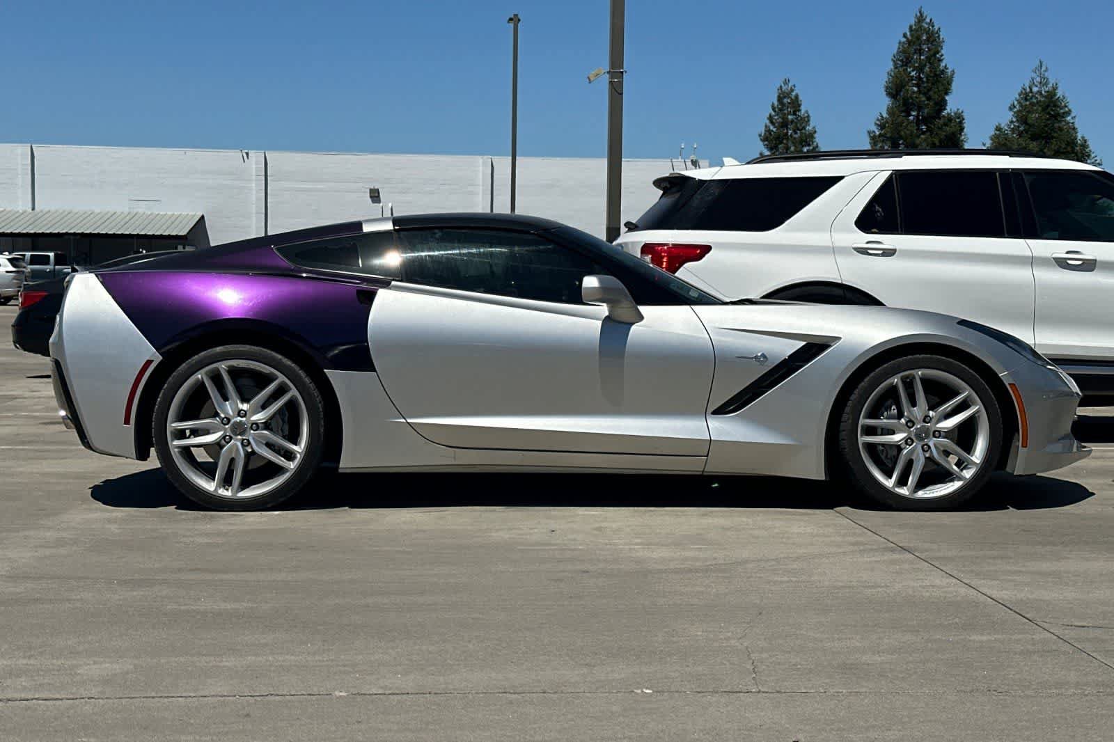 Used 2018 Chevrolet Corvette Stingray Coupe w/ 1LT RWD image 7