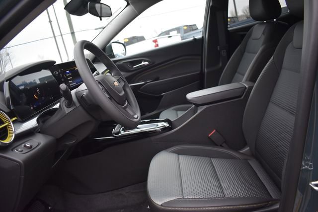 New 2026 Chevrolet Trax LT w/ LPO, Blackout Package image 21