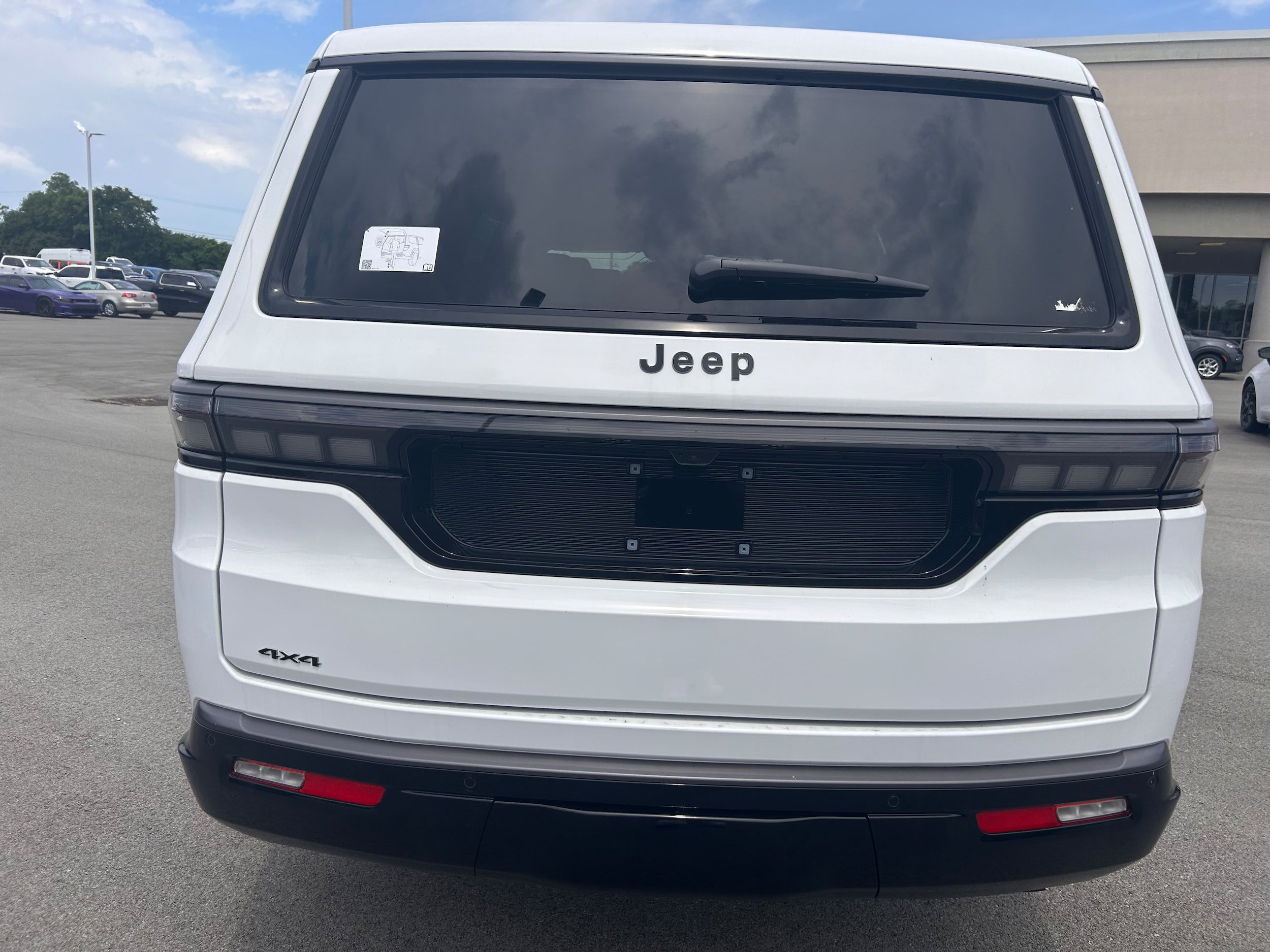 New 2026 Jeep Grand Wagoneer L Limited AWD/4WD image 4