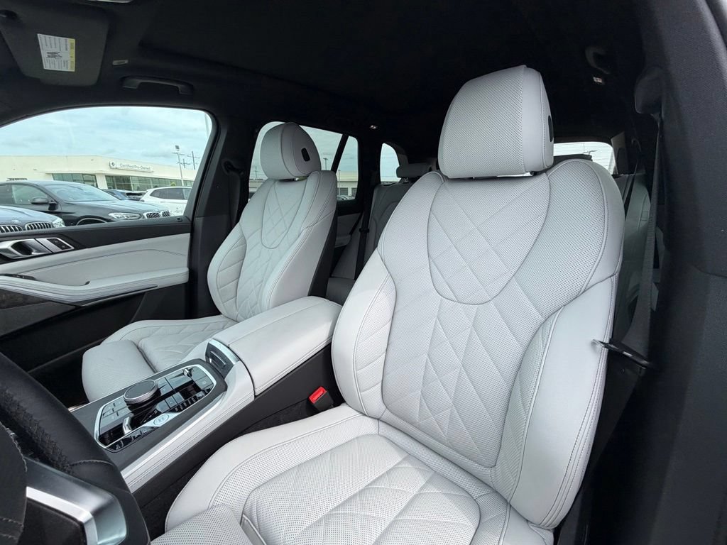 Certified 2024 BMW X5 xDrive50e w/ Premium Package AWD/4WD image 11
