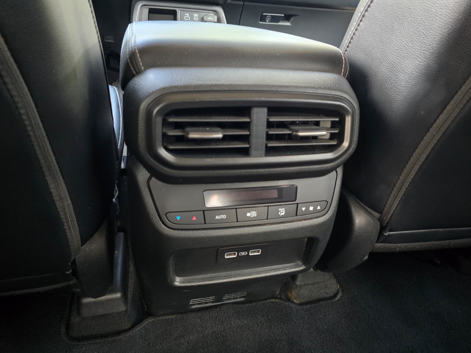 Used 2023 Honda Pilot EX-L image 25