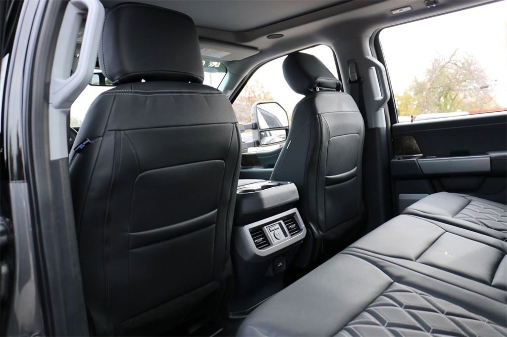 New 2026 Ford F250 Lariat w/ Black Appearance Package image 28